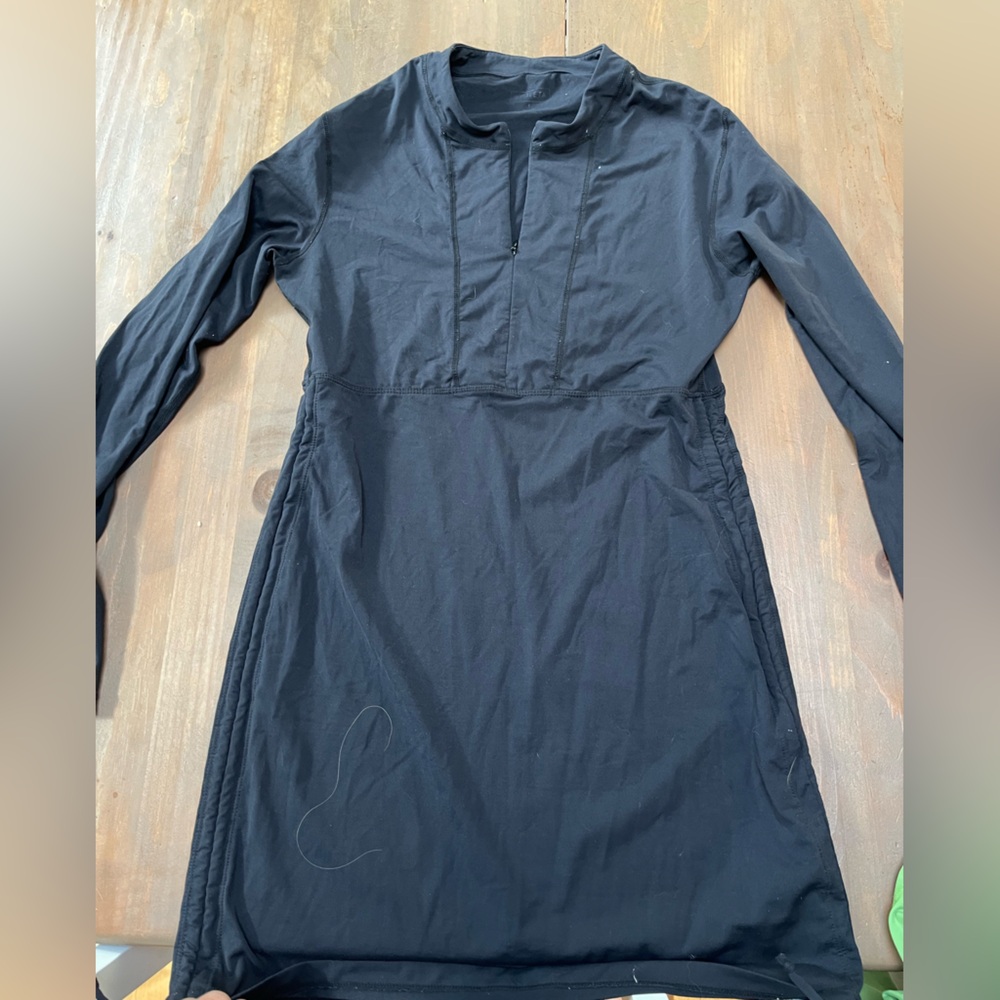 ATHLETA Half Zip Ruched Rash Guard Swim Top Long Sleeve Drawstring black